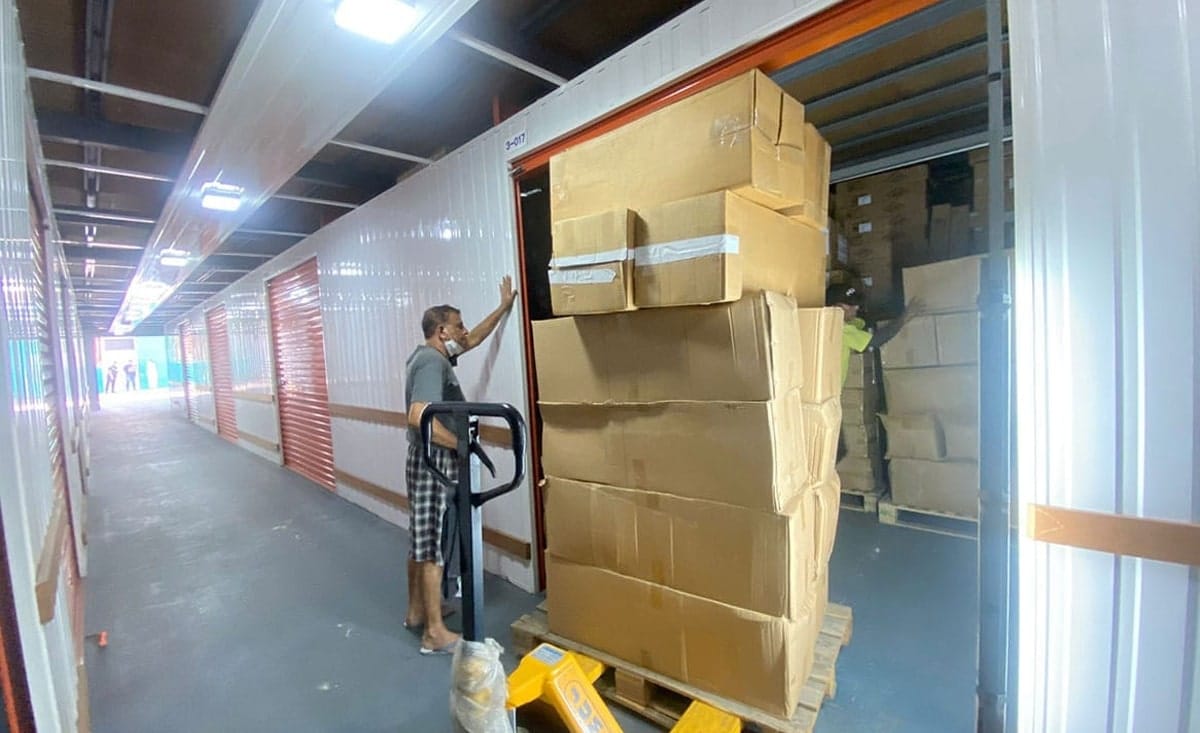self storage vs warehouse comparison 02